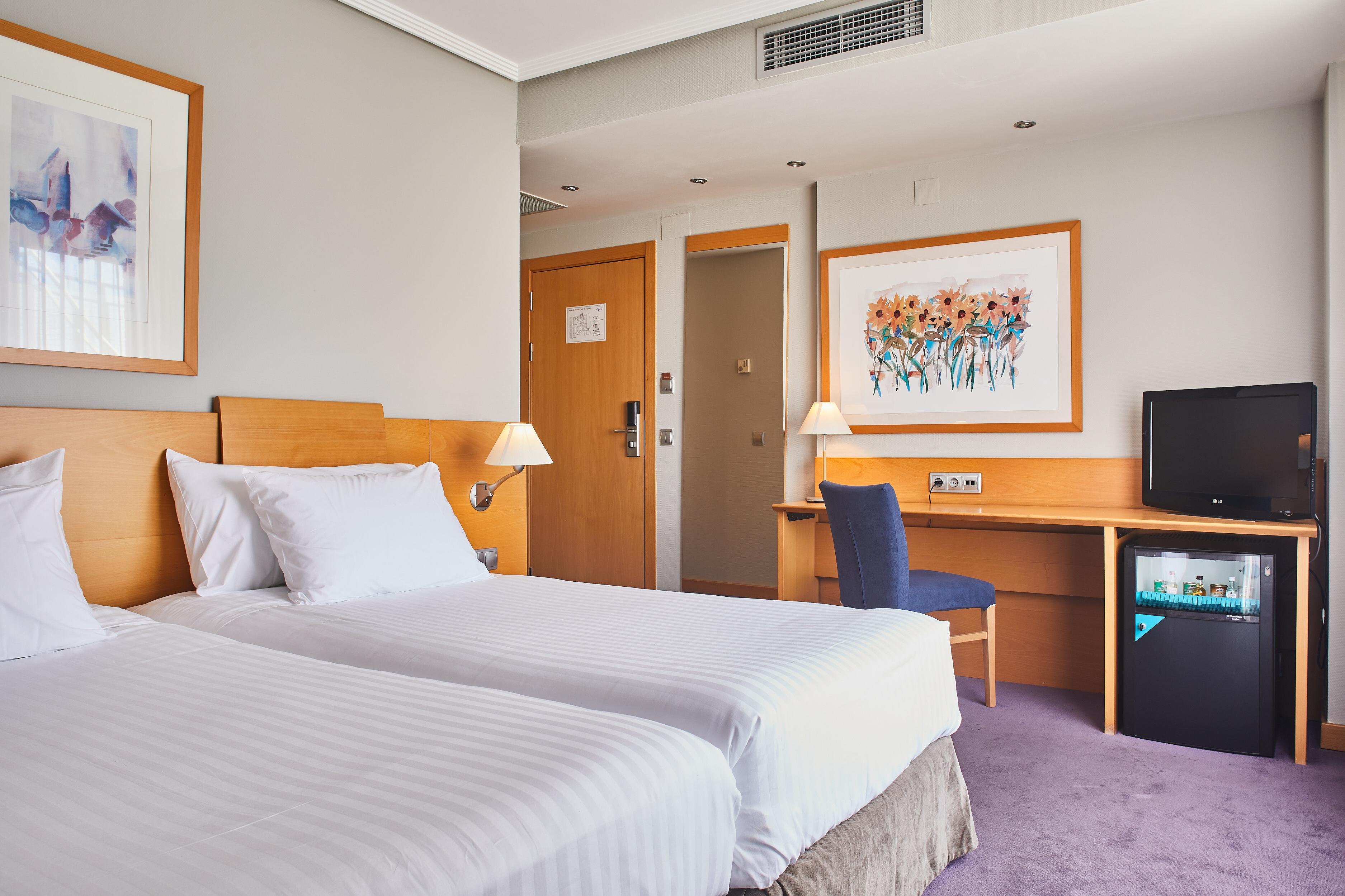 Silken Alfonso X Hotel Ciudad Real Ngoại thất bức ảnh